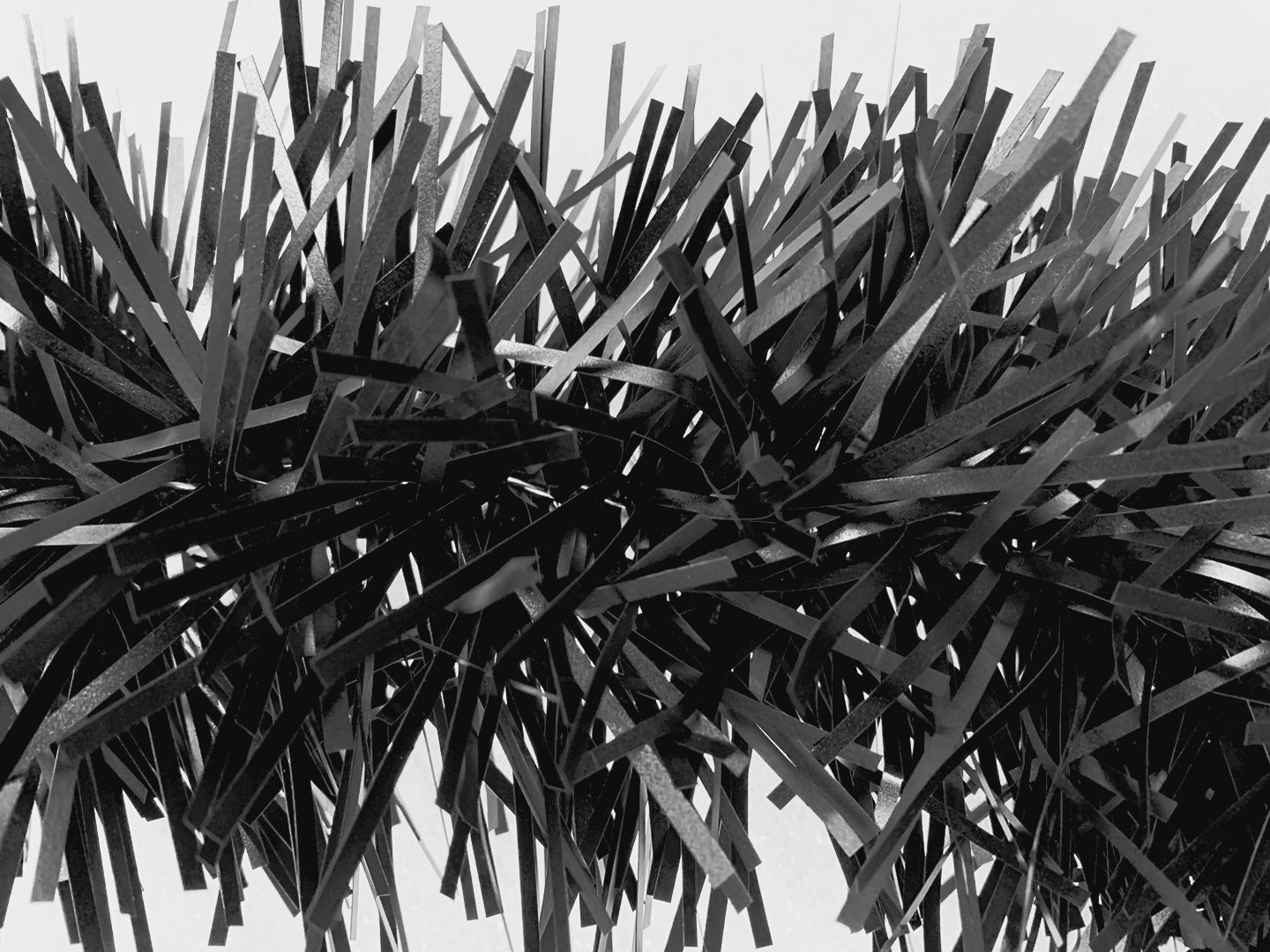 6" Metallic and Matte Black Garland 20' Sections