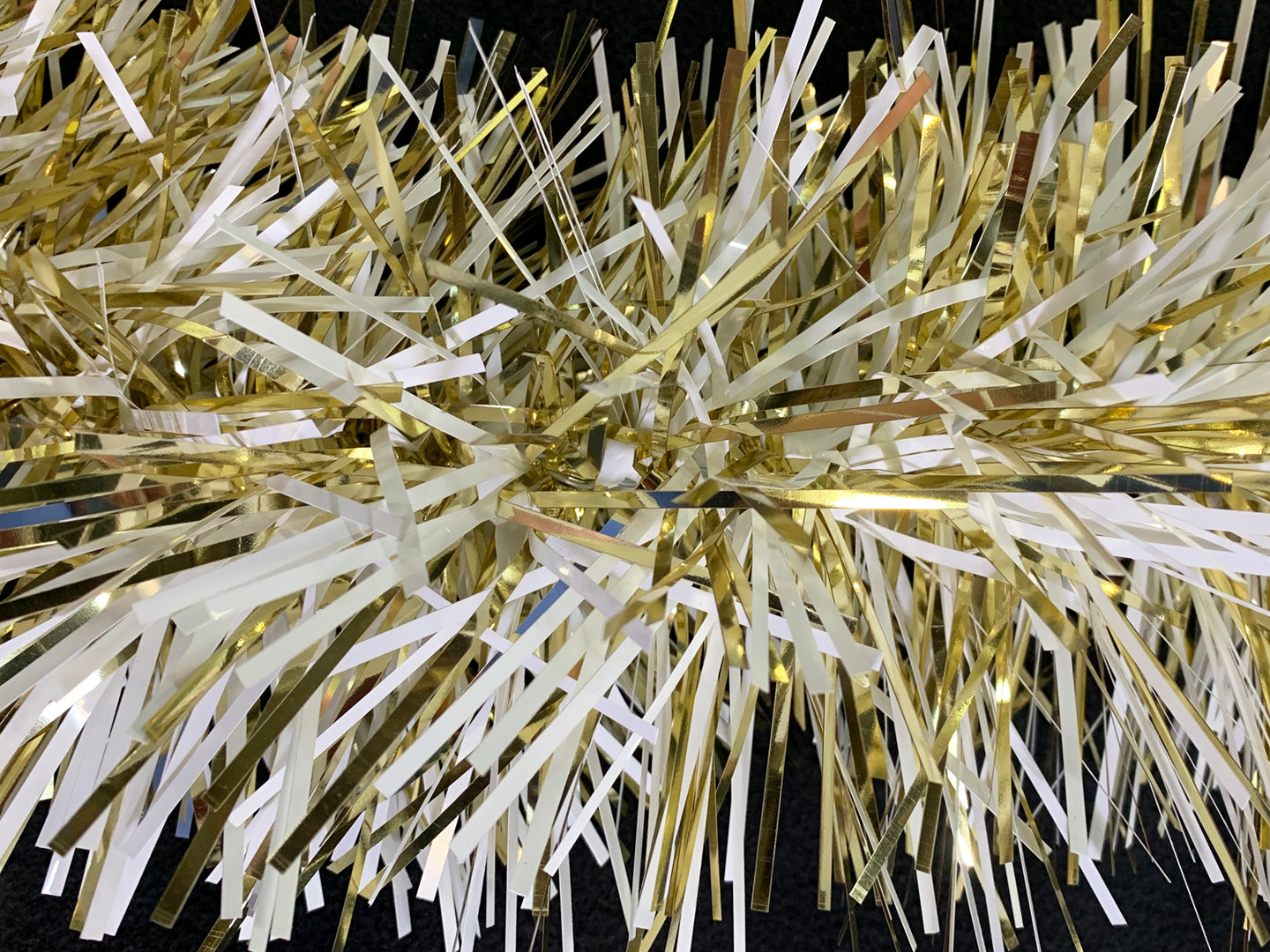 6" White and Gold PVC/Mylar Garland 20' Sections