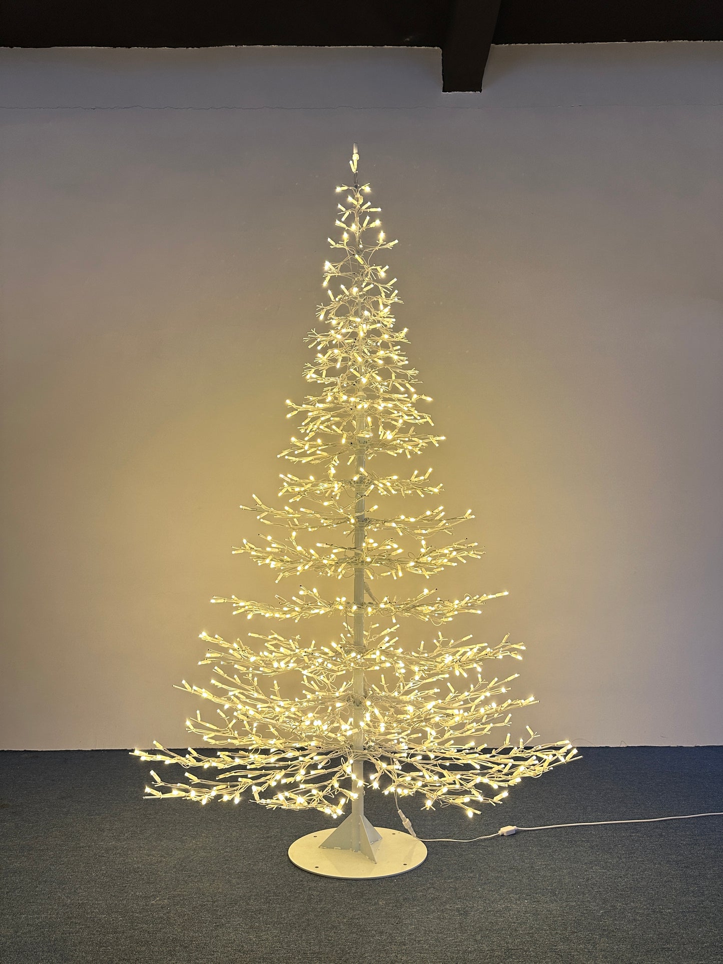 7.5' Warm White 1/5 Twinkle LED Branch Tree